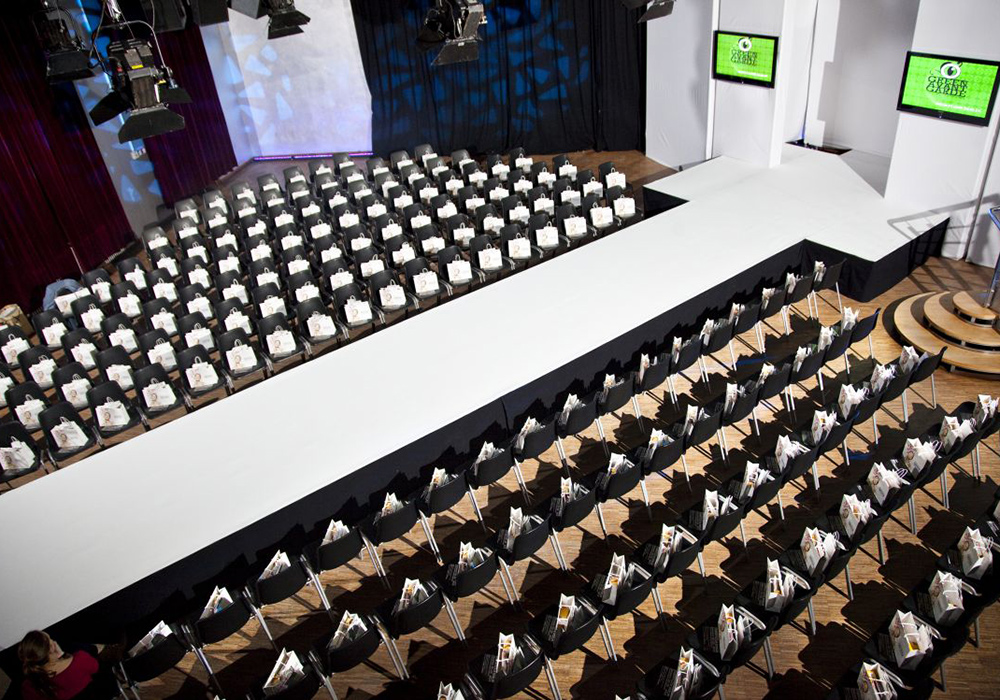 Special-Events-Laufsteg-Palais-Kulturbrauerei (1)